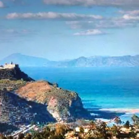 Prázdninový dům Un Balcone Sul Mare - Casa Salita Foti -case Sicilia&toscana- *